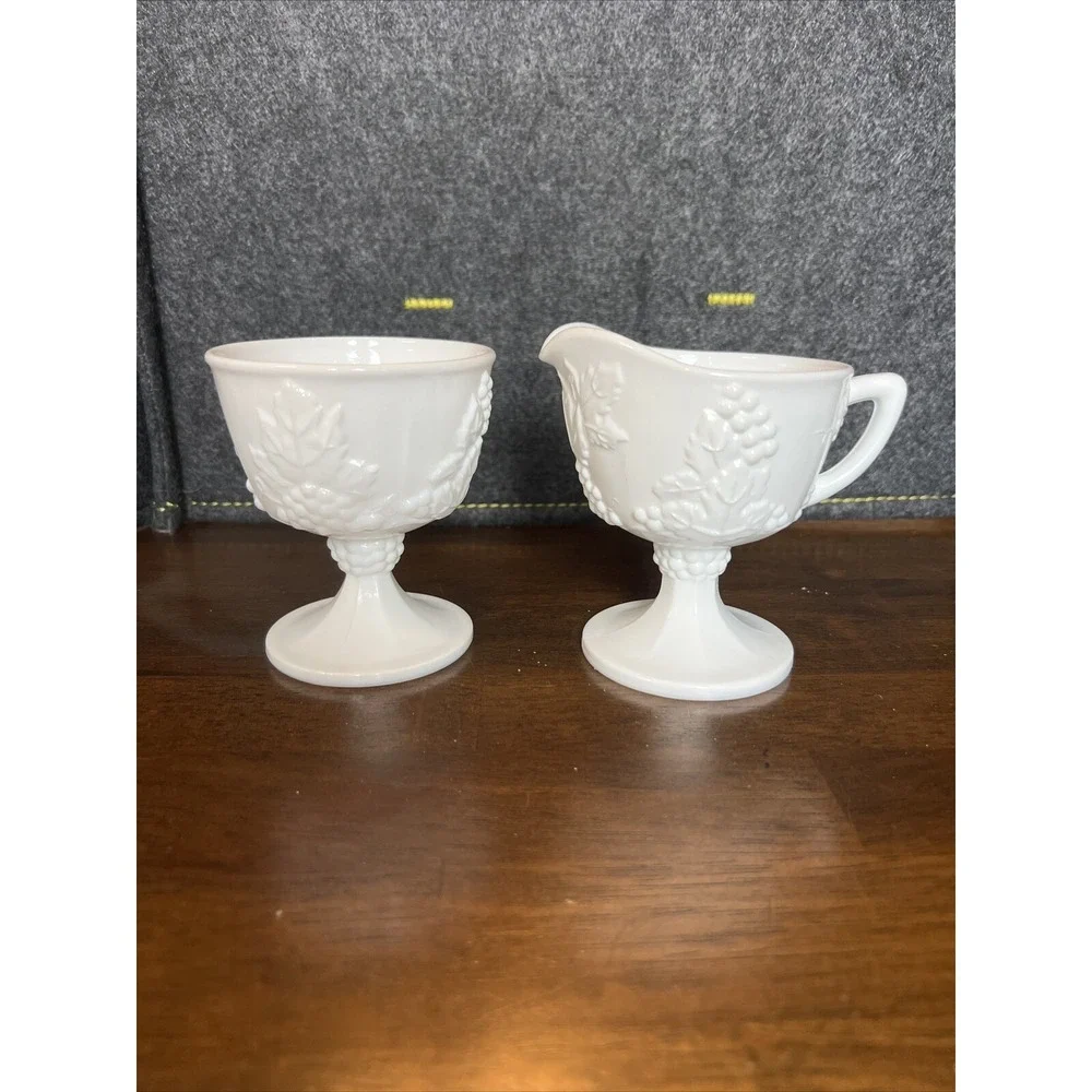 VINTAGE INDIANA GRAPE HARVEST‎ MILK GLASS PEDESTAL CREAMER AND SUGAR BOWL SET